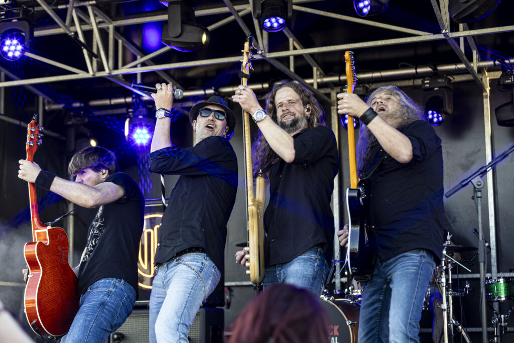 UNCHAIN - CORN'ROCK FESTIVAL - CREDIT PHOTO MARINE FOUGERAY
